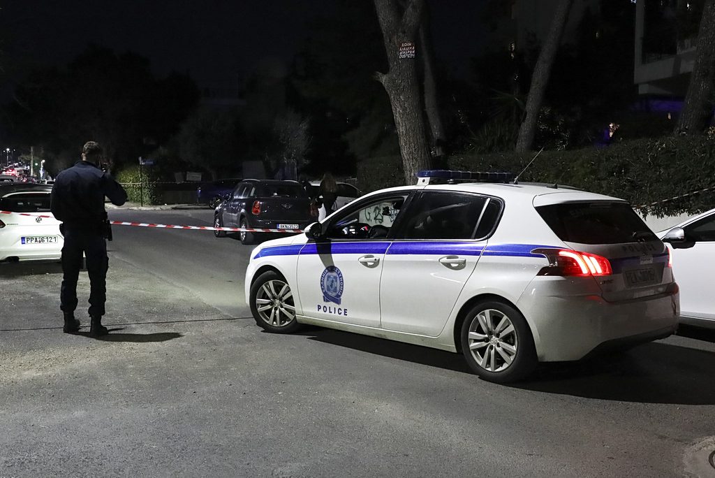 Απίστευτη αναστάτωση στην Πεύκη: Παιδιά έφεραν οβίδα του Β΄ Παγκοσμίου στους γονείς τους – Το σοκαριστικό σημείο όπου βρέθηκε 32 Απίστευτη αναστάτωση στην Πεύκη: Παιδιά έφεραν οβίδα του Β΄ Παγκοσμίου στους γονείς τους – Το σοκαριστικό σημείο όπου βρέθηκε - NewsPoint.gr
