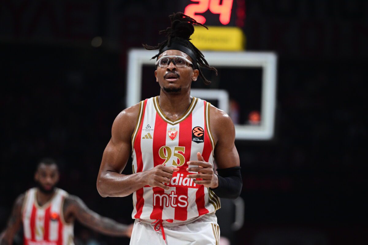 Απίστευτο θρίλερ στη Euroleague: Ο συγκλονιστικός Μονέκε «γύρισε» το ματς και οδήγησε τον Ερυθρό Αστέρα στη νίκη επί της Μπασκόνια! 1 Απίστευτο θρίλερ στη Euroleague: Ο συγκλονιστικός Μονέκε «γύρισε» το ματς και οδήγησε τον Ερυθρό Αστέρα στη νίκη επί της Μπασκόνια! - NewsPoint.gr