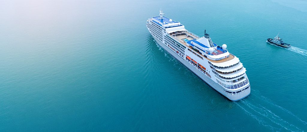 Η Κίνα προκαλεί αίσθηση με το τεράστιο κρουαζιερόπλοιο των 5.200 επιβατών – Το νέο θαύμα που αλλάζει τα δεδομένα! 1 Η Κίνα προκαλεί αίσθηση με το τεράστιο κρουαζιερόπλοιο των 5.200 επιβατών – Το νέο θαύμα που αλλάζει τα δεδομένα! - NewsPoint.gr