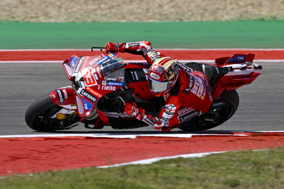 Σοκ στο MotoGP Όστιν: Ο Μάρκεθ απίστευτα γρήγορος παρά τις εντυπωσιακές πτώσεις – Το παρασκήνιο που ανατρέπει τα πάντα! 1 Σοκ στο MotoGP Όστιν: Ο Μάρκεθ απίστευτα γρήγορος παρά τις εντυπωσιακές πτώσεις – Το παρασκήνιο που ανατρέπει τα πάντα! - NewsPoint.gr