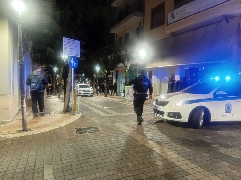 Σοκ στο Αγρίνιο: Ανήλικος μαχαιρώθηκε άγρια από συμμορία στο κέντρο της πόλης – Τι εκτυλίχθηκε το μοιραίο βράδυ 15 Σοκ στο Αγρίνιο: Ανήλικος μαχαιρώθηκε άγρια από συμμορία στο κέντρο της πόλης – Τι εκτυλίχθηκε το μοιραίο βράδυ - NewsPoint.gr