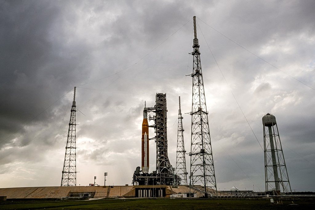 Ιστορική Επιστροφή της NASA στη Σελήνη: Όλες οι Λεπτομέρειες της Αποστολής Artemis II που Κόβουν την Ανάσα! 4 Ιστορική Επιστροφή της NASA στη Σελήνη: Όλες οι Λεπτομέρειες της Αποστολής Artemis II που Κόβουν την Ανάσα! - NewsPoint.gr