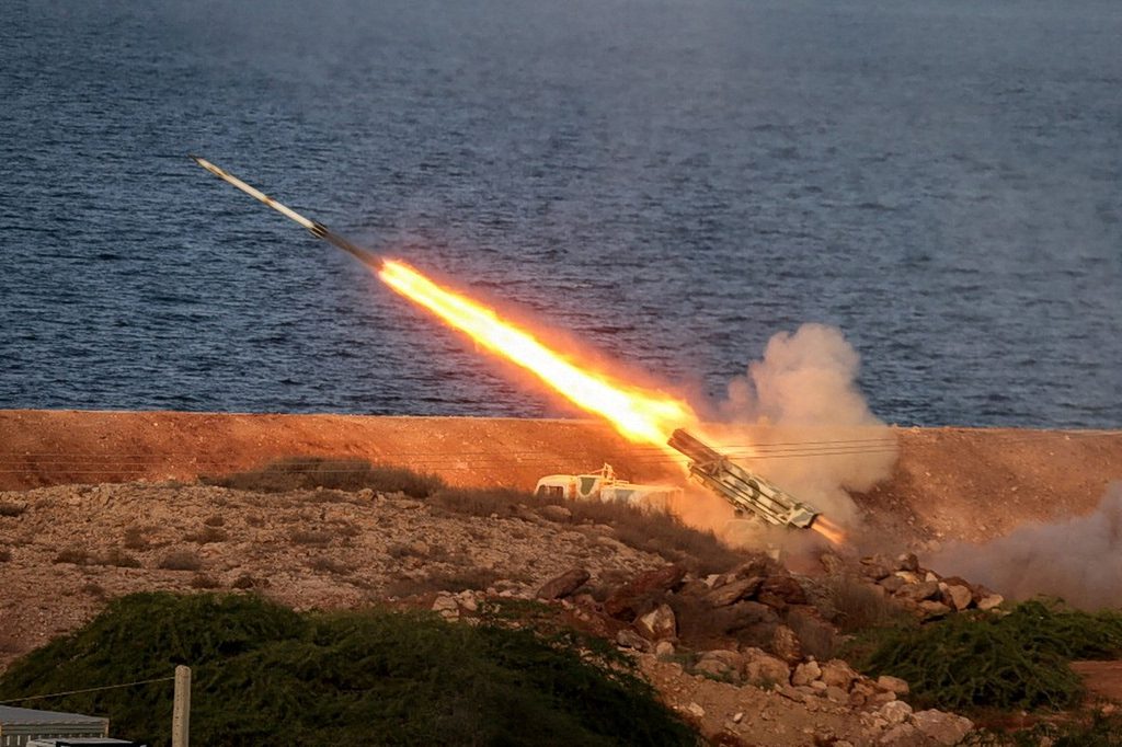 Η αποκάλυψη που συγκλονίζει: Γιατί το Ιράν μένει ανίκητο παρά τις μαζικές επιθέσεις σε βαλλιστικούς πυραύλους 25 Η αποκάλυψη που συγκλονίζει: Γιατί το Ιράν μένει ανίκητο παρά τις μαζικές επιθέσεις σε βαλλιστικούς πυραύλους - NewsPoint.gr