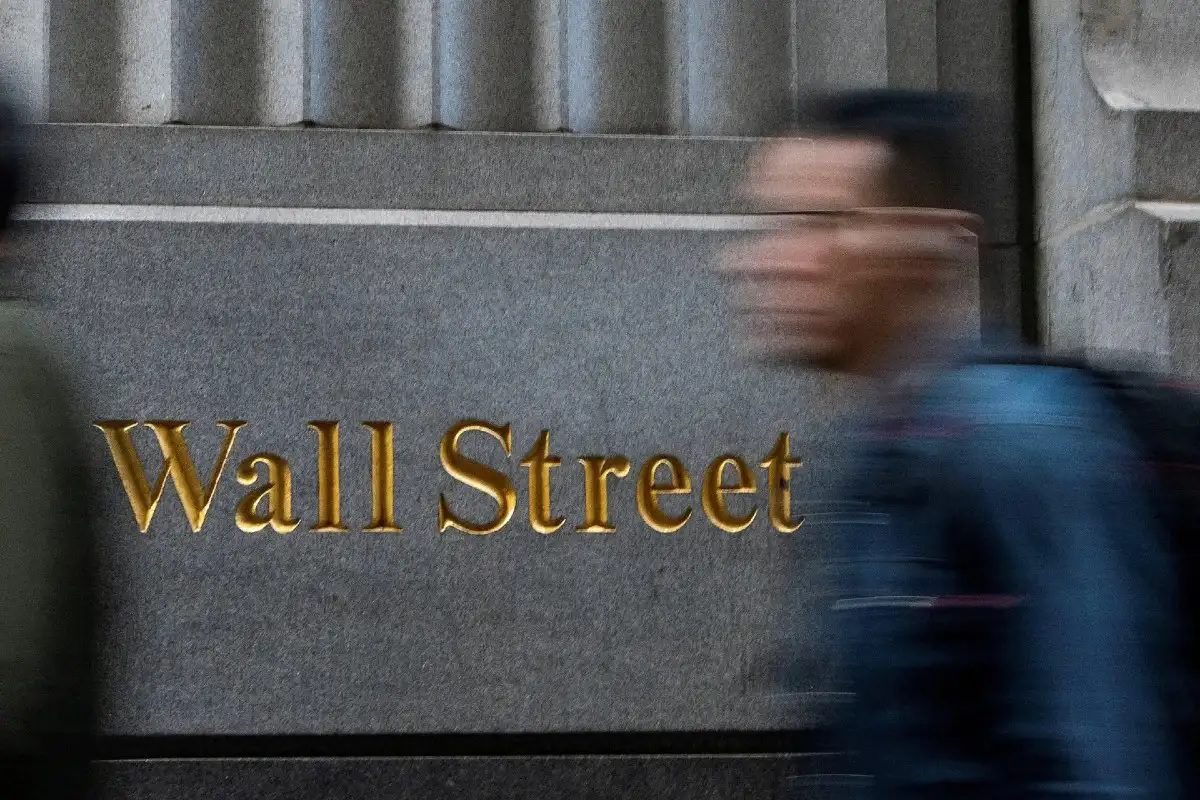 Η εξέλιξη που σόκαρε την Wall Street: Κατακόρυφη πτώση 400 μονάδων στον Dow Jones εξαιτίας της έντασης με το Ιράν! - NewsPoint.gr
