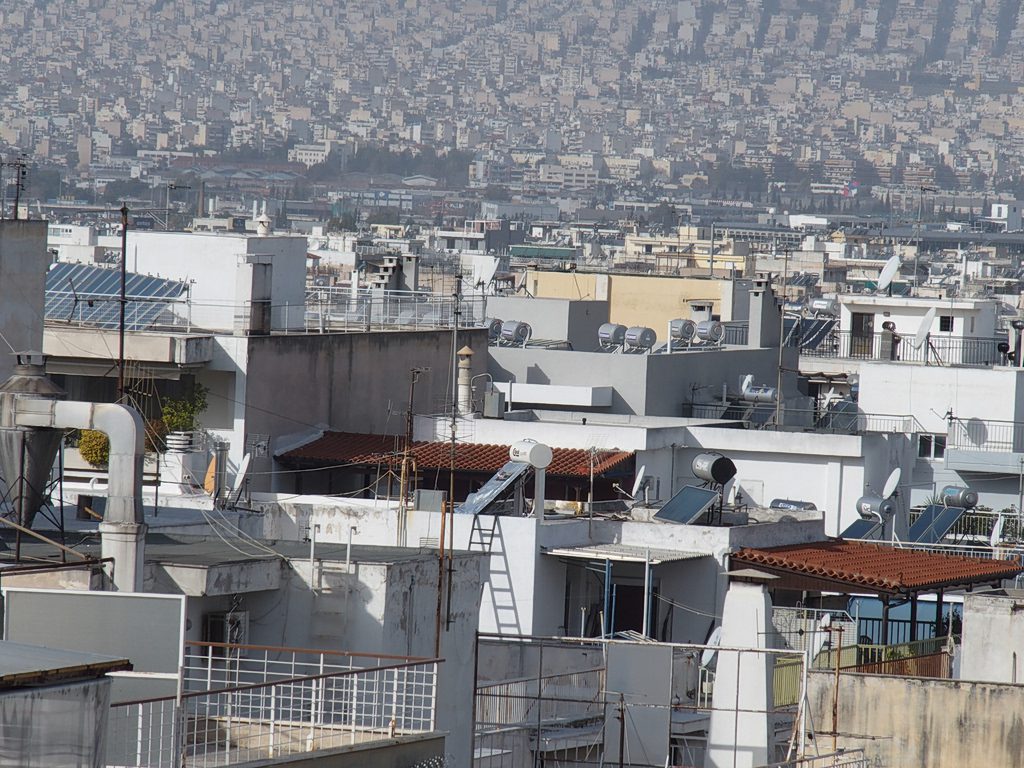 Η πτώση που σοκάρει: Γιατί οι αγοραπωλησίες ακινήτων «φρέναραν» απότομα το 2025 – Ποιοι εκμεταλλεύονται το νέο φορολογικό καθεστώς 1 Η πτώση που σοκάρει: Γιατί οι αγοραπωλησίες ακινήτων «φρέναραν» απότομα το 2025 – Ποιοι εκμεταλλεύονται το νέο φορολογικό καθεστώς - NewsPoint.gr