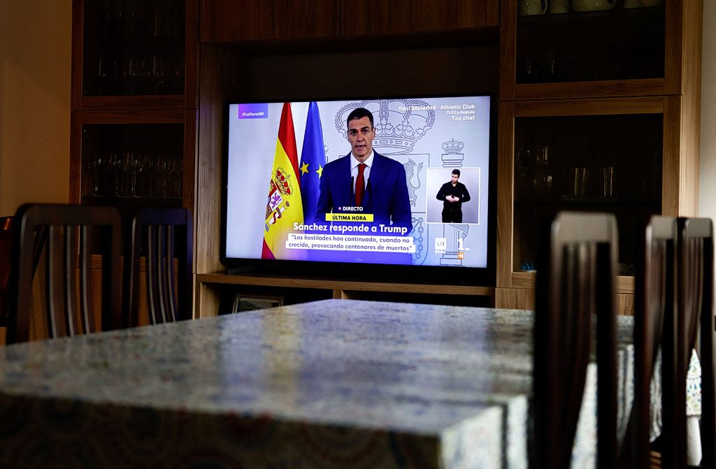 Η στάση του Σάντσεθ που δίχασε την Ευρώπη – Το τηλεφώνημα Μακρόν και το αυστηρό μήνυμα Ανδρουλάκη για την Ελλάδα 23 Η στάση του Σάντσεθ που δίχασε την Ευρώπη – Το τηλεφώνημα Μακρόν και το αυστηρό μήνυμα Ανδρουλάκη για την Ελλάδα - NewsPoint.gr