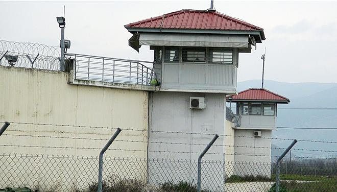 Απίστευτη ανατροπή στις φυλακές Τρικάλων: Drone με κινητά τηλέφωνα εξουδετερώθηκε στη στιγμή! - NewsPoint.gr