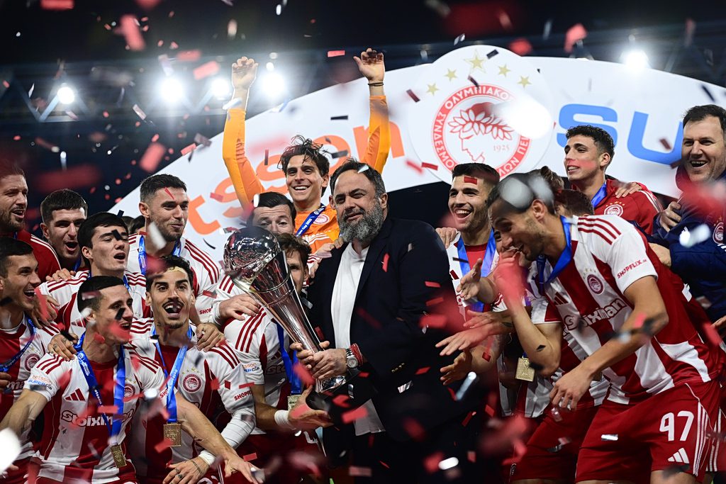 Απίστευτη αναγνώριση για Ολυμπιακό και Μαρινάκη: Οι Γάλλοι μιλούν για απόλυτη κυριαρχία και ξεχωριστή επιτυχία! 2 Απίστευτη αναγνώριση για Ολυμπιακό και Μαρινάκη: Οι Γάλλοι μιλούν για απόλυτη κυριαρχία και ξεχωριστή επιτυχία! - NewsPoint.gr