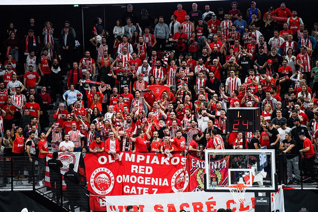 Απίστευτο θέαμα στην Adidas Arena: Ο Ολυμπιακός γιόρτασε τα 101 χρόνια με κατάληψη στις εξέδρες! 1 Απίστευτο θέαμα στην Adidas Arena: Ο Ολυμπιακός γιόρτασε τα 101 χρόνια με κατάληψη στις εξέδρες! - NewsPoint.gr