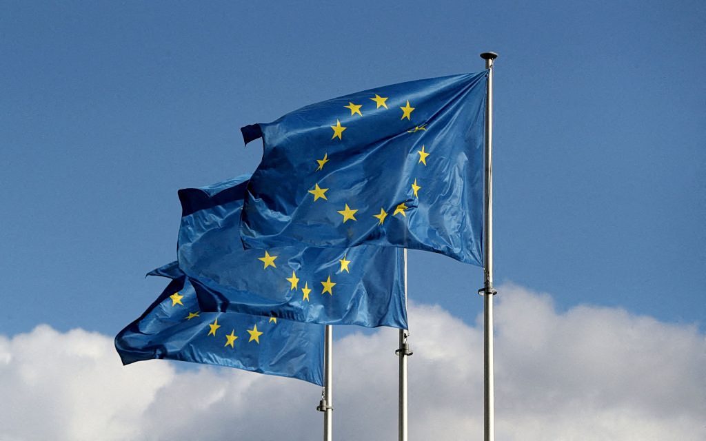 Συναγερμός στην ΕΕ: Πολύ πάνω από 3% ο πληθωρισμός αν ο πόλεμος τραβήξει – Τι αποκαλύπτει το Bloomberg 1 Συναγερμός στην ΕΕ: Πολύ πάνω από 3% ο πληθωρισμός αν ο πόλεμος τραβήξει – Τι αποκαλύπτει το Bloomberg - NewsPoint.gr