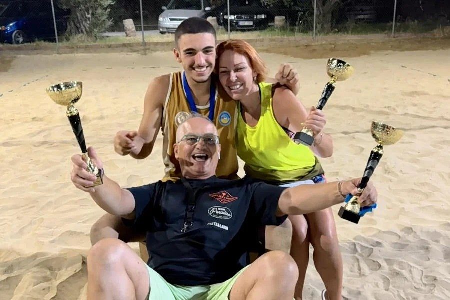 Σοκ και θλίψη στον Πύργο: Το συγκλονιστικό αντίο του πατέρα στον 18χρονο Ασημάκη που «έφυγε» ξαφνικά - NewsPoint.gr