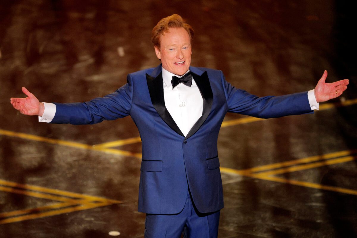 Σεισμός στα Όσκαρ 2026: Η απίστευτη ατάκα του Conan O’ Brien που άφησε το κοινό άφωνο για το σκάνδαλο Επστάιν και τη σύλληψη Άντριου! - NewsPoint.gr