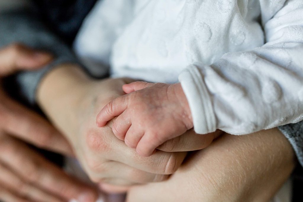 Μητέρες και παιδιά: Το αληθινό θαύμα πίσω από τον αόρατο δεσμό που δεν σπάει με καμιά γλώσσα! 1 Μητέρες και παιδιά: Το αληθινό θαύμα πίσω από τον αόρατο δεσμό που δεν σπάει με καμιά γλώσσα! - NewsPoint.gr