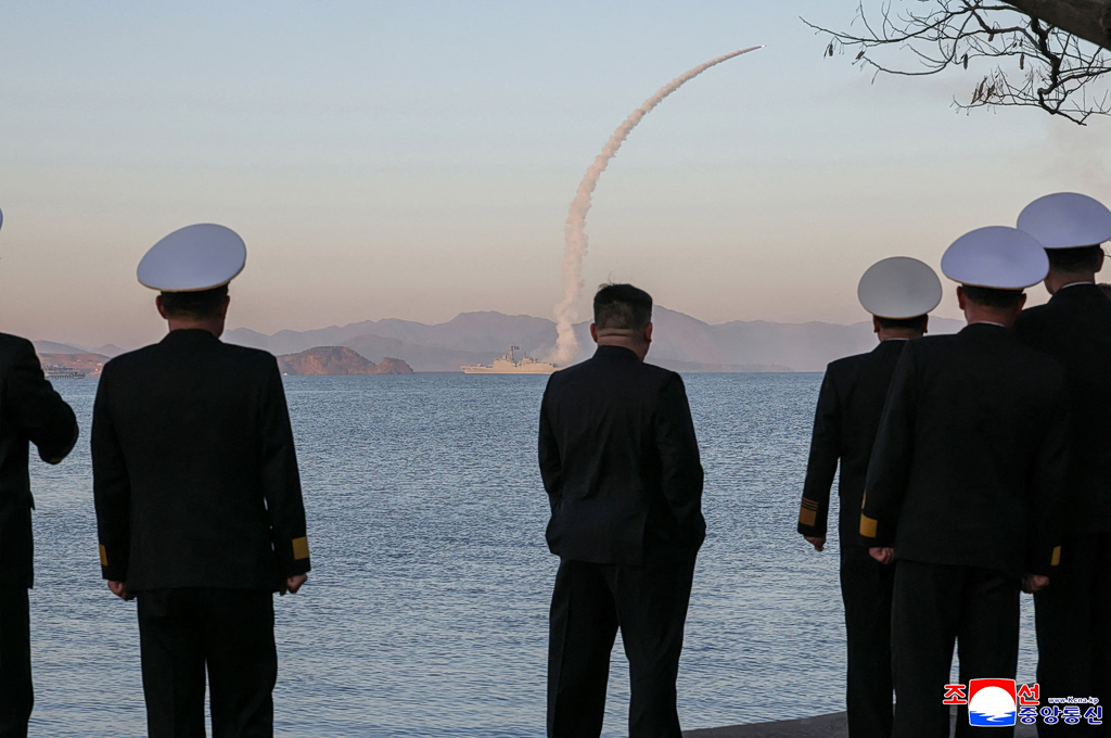 Συναγερμός στην Ανατολική Ασία: Νέα εκτόξευση βαλλιστικού πυραύλου από τη Βόρεια Κορέα προκαλεί παγκόσμια ανησυχία - NewsPoint.gr