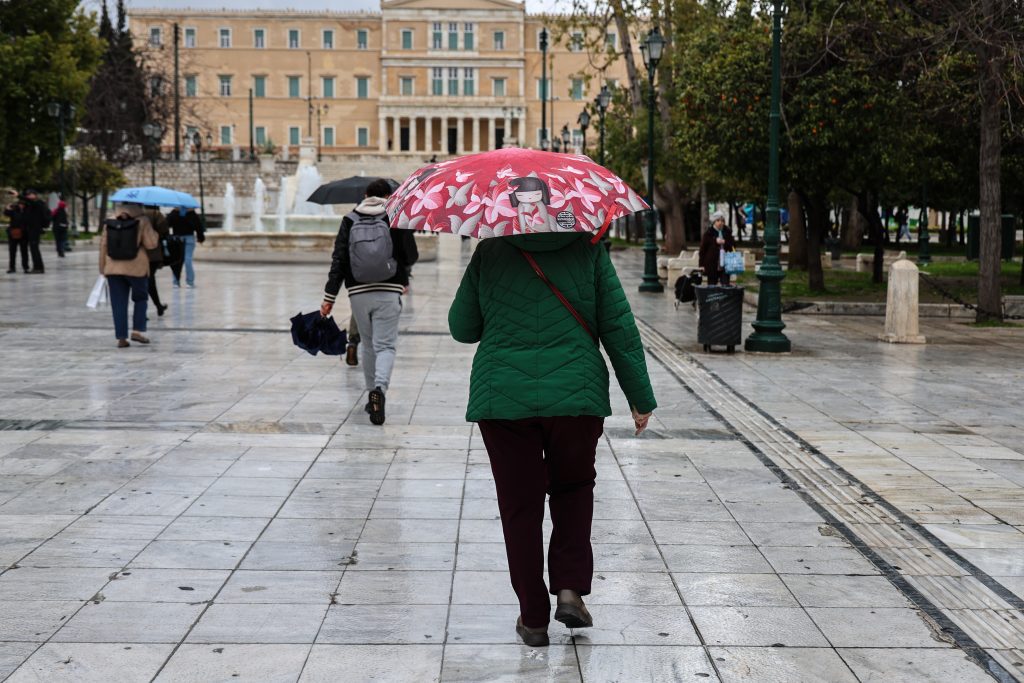 Σοκ στην Ελλάδα: Ξαφνική ανατροπή στον καιρό – Δείτε πού θα «χτυπήσουν» βροχές και καταιγίδες τις επόμενες μέρες! 1 Σοκ στην Ελλάδα: Ξαφνική ανατροπή στον καιρό – Δείτε πού θα «χτυπήσουν» βροχές και καταιγίδες τις επόμενες μέρες! - NewsPoint.gr