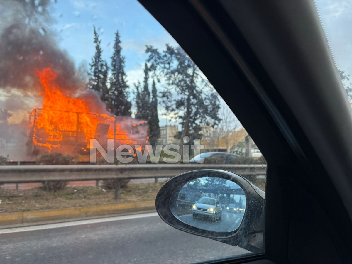 Συναγερμός στον Κηφισό: Φορτηγάκι τυλίχθηκε στις φλόγες και προκάλεσε αναστάτωση στη Νέα Χαλκηδόνα! 15 Συναγερμός στον Κηφισό: Φορτηγάκι τυλίχθηκε στις φλόγες και προκάλεσε αναστάτωση στη Νέα Χαλκηδόνα! - NewsPoint.gr