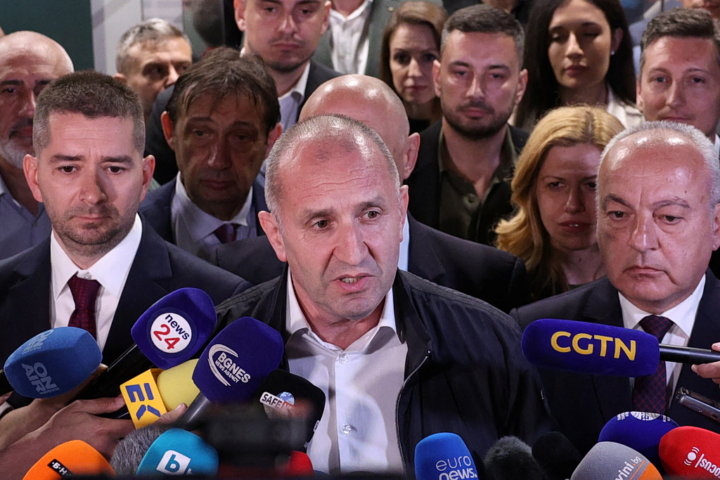 Ανατροπή στη Βουλγαρία: Θρίαμβος Ράντεφ και αβέβαιο μέλλον για τις σχέσεις με Ουκρανία και Ρωσία! 1 Ανατροπή στη Βουλγαρία: Θρίαμβος Ράντεφ και αβέβαιο μέλλον για τις σχέσεις με Ουκρανία και Ρωσία! - NewsPoint.gr