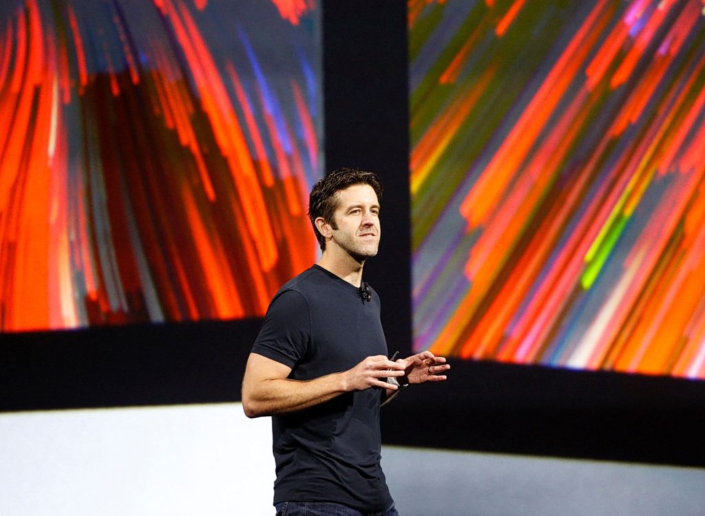 Κανείς δεν περίμενε αυτή την ανατροπή στην Apple – Ο Τζον Τέρνους ανοίγει το δρόμο για την Εποχή της Τεχνητής Νοημοσύνης! - NewsPoint.gr