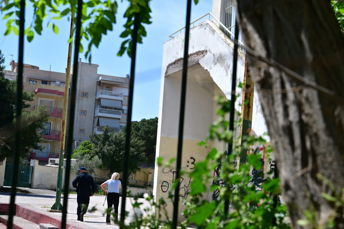 Σοκ στο Χαϊδάρι: Η 13χρονη έπεσε με το κεφάλι – Οι μαρτυρίες που ανατρέπουν τα πάντα για το ατύχημα στο σχολείο - NewsPoint.gr