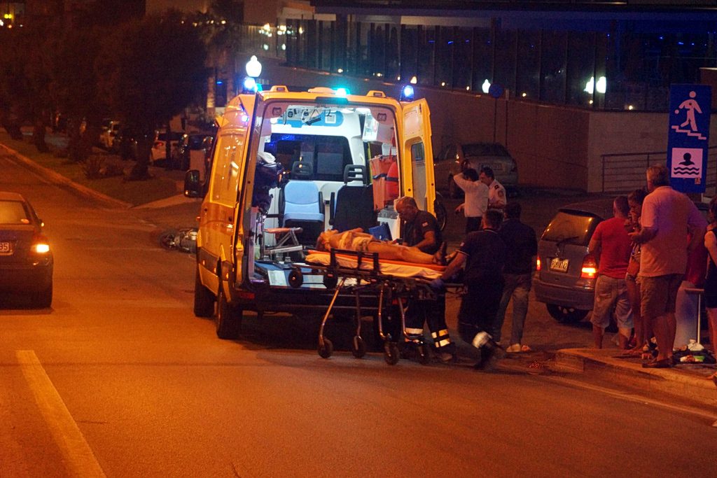 Απίστευτη τραγωδία στα Ιωάννινα: 14χρονος κατέληξε στο νοσοκομείο μετά από αλκοόλ και ναρκωτικά – Τρεις συλλήψεις πυροδοτούν οργή - NewsPoint.gr
