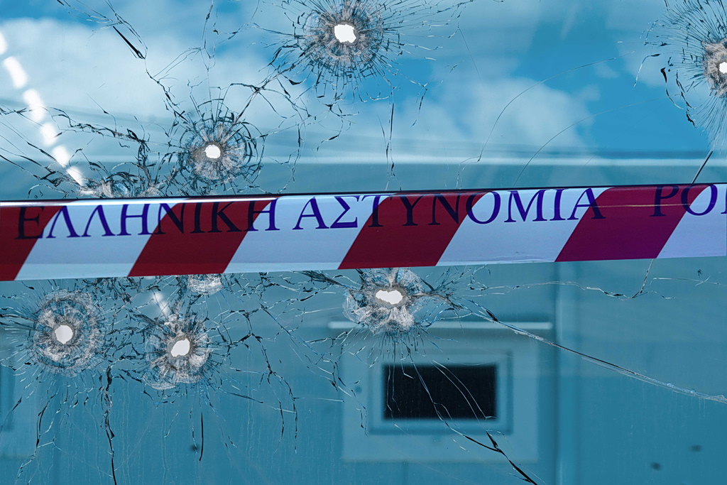 Σοκ στη Θεσσαλονίκη: Άγρια επίθεση με πυροβολισμούς σε 30χρονο – Ο δράστες εξαφανίστηκαν μέσα στη νύχτα - NewsPoint.gr