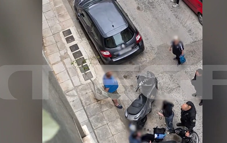 Απίστευτες εξελίξεις στο Παγκράτι: Πώς ο δράστης της επίθεσης στην 22χρονη κατάφερε να διαφύγει και να κρυφτεί από την Αστυνομία 1 Απίστευτες εξελίξεις στο Παγκράτι: Πώς ο δράστης της επίθεσης στην 22χρονη κατάφερε να διαφύγει και να κρυφτεί από την Αστυνομία - NewsPoint.gr