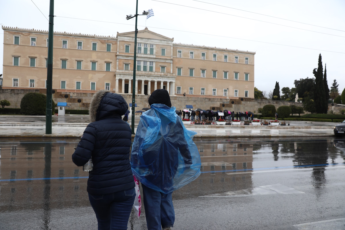 Ακραία καιρικά φαινόμενα σήμερα: Ισχυρές καταιγίδες, χαλάζι και άνεμοι-σοκ μέχρι 8 μποφόρ – Δείτε πού θα φτάσει η θερμοκρασία! - NewsPoint.gr