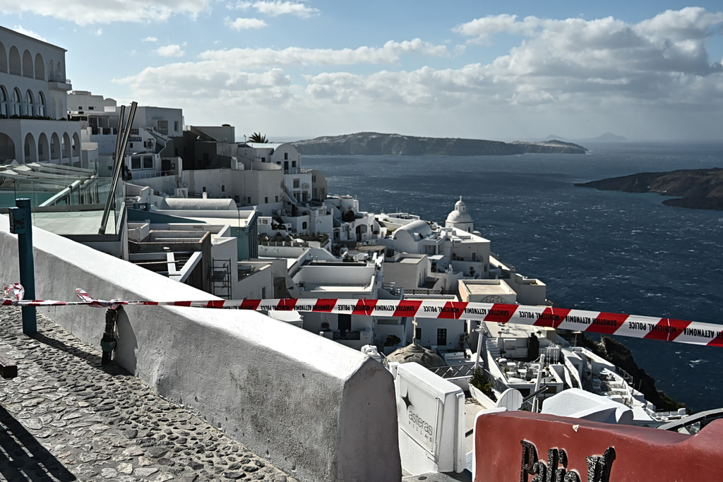 Σαντορίνη σε επιφυλακή: Τα νέα μέτρα Πολιτικής Προστασίας που αλλάζουν τα πάντα στο νησί! - NewsPoint.gr