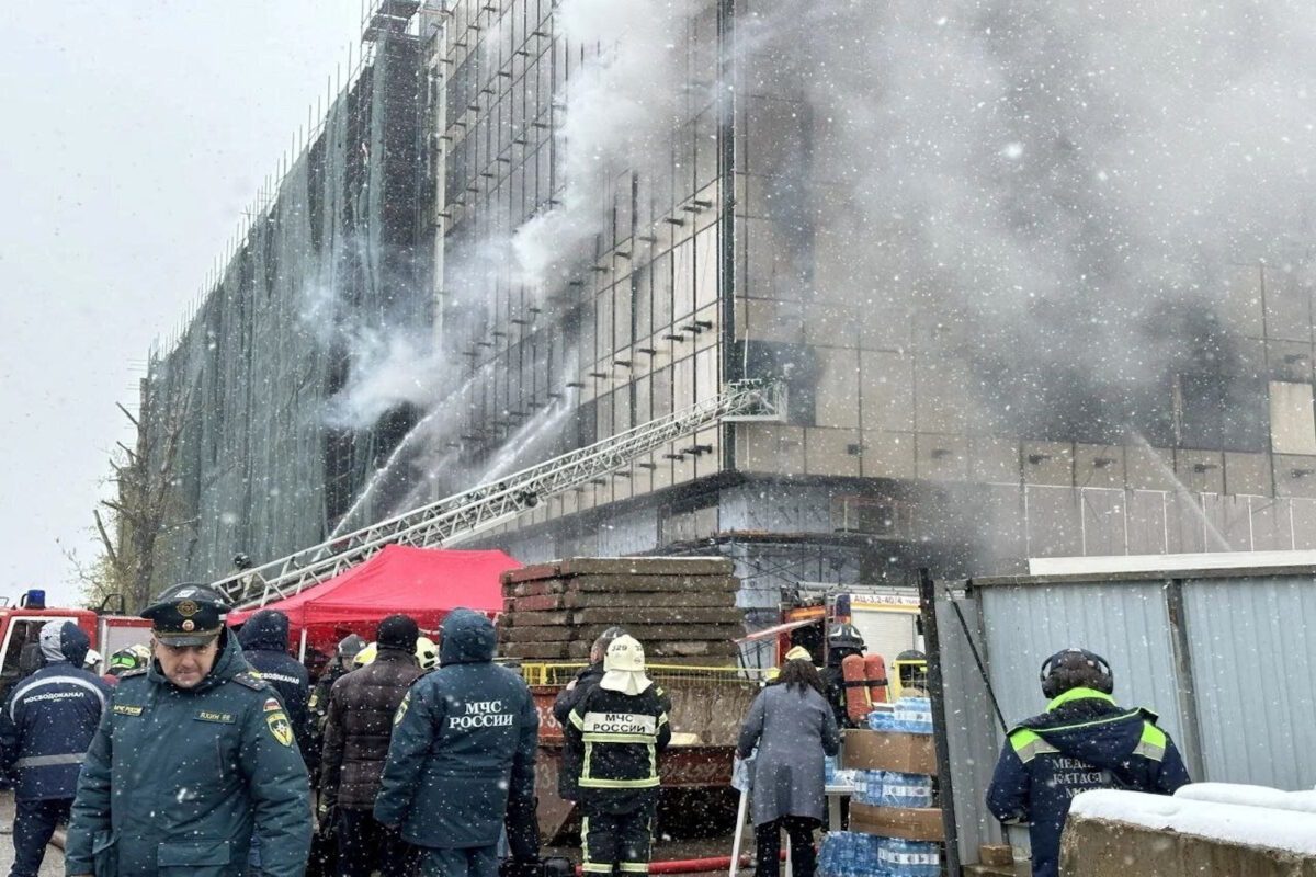 Σοκ στη Μόσχα: Τραγωδία με 7 νεκρούς και 13 τραυματίες σε πύρινη κόλαση πολυώροφου – Οι αγωνιώδεις διασώσεις που καθηλώνουν - NewsPoint.gr