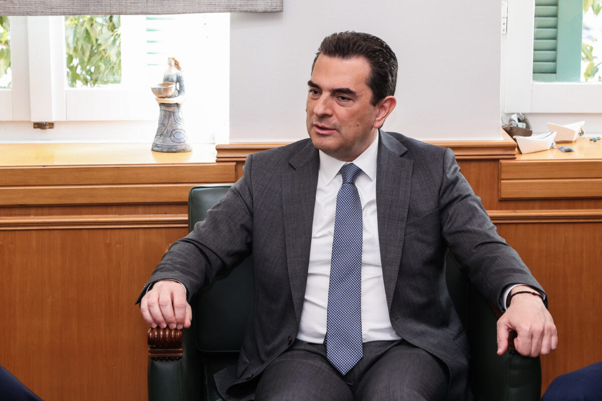 Ανατροπή-σοκ στη Νέα Δημοκρατία: Γιατί παραιτήθηκαν αιφνιδιαστικά Σκρέκας και Μηταράκης – Το παρασκήνιο που αποκαλύφθηκε - NewsPoint.gr
