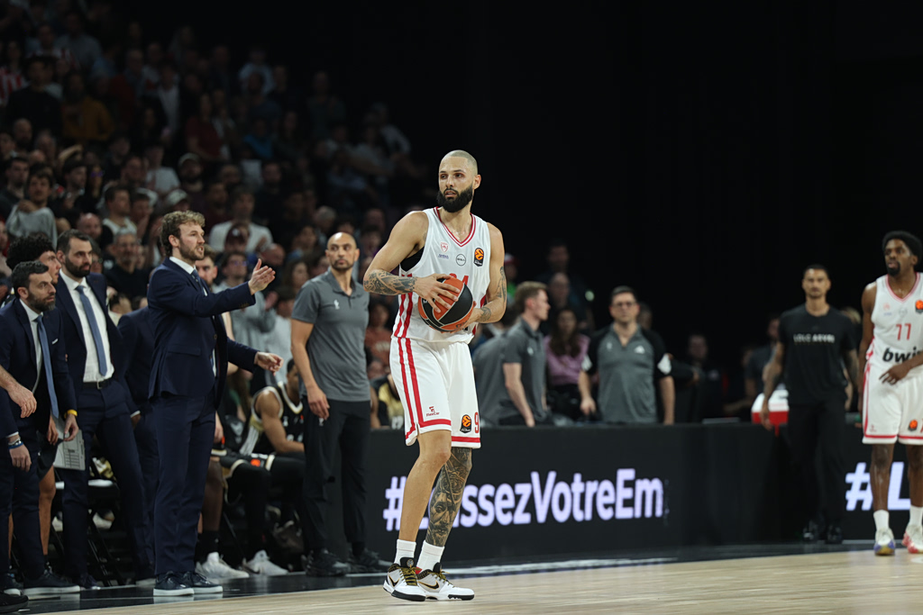 Η ανατροπή που σόκαρε τη EuroLeague: Ο Ολυμπιακός οδηγεί την κούρσα μετά τη νίκη-σταθμό, η Ρεάλ Μαδρίτης σε δύσκολη θέση! - NewsPoint.gr