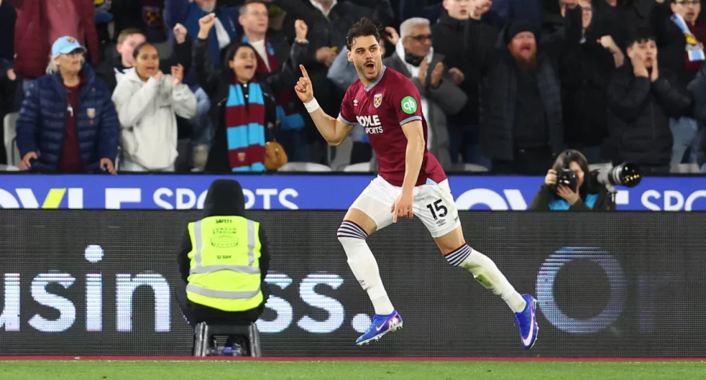 Απίστευτη ανατροπή στη Premier League: Ο Μαυροπάνος οδηγεί τη Γουεστ Χαμ σε θρίαμβο και ελπίδα παραμονής! 1 Απίστευτη ανατροπή στη Premier League: Ο Μαυροπάνος οδηγεί τη Γουεστ Χαμ σε θρίαμβο και ελπίδα παραμονής! - NewsPoint.gr