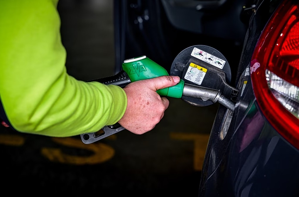 Εκπληκτική αλλαγή με κόφτη στα ΑΦΜ για το Fuel Pass 2026 – Μάθετε ποιες ημέρες δικαιούστε αίτηση! 1 Εκπληκτική αλλαγή με κόφτη στα ΑΦΜ για το Fuel Pass 2026 – Μάθετε ποιες ημέρες δικαιούστε αίτηση! - NewsPoint.gr