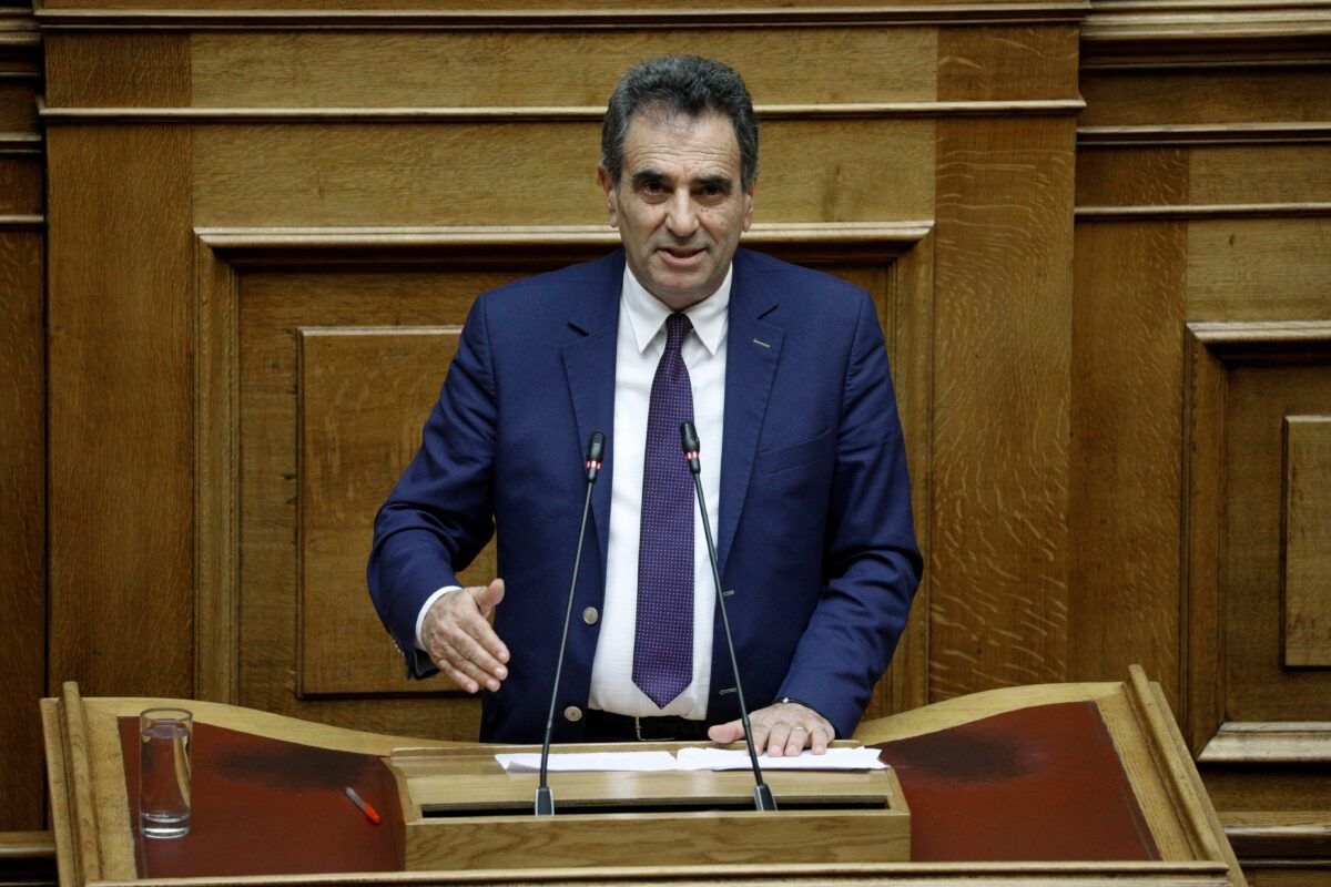 Η κίνηση που αιφνιδίασε τη Βουλή: Ο Θεόφιλος Λεονταρίδης ζητά άρση ασυλίας για να λάμψει η αλήθεια του στον ΟΠΕΚΕΠΕ - NewsPoint.gr