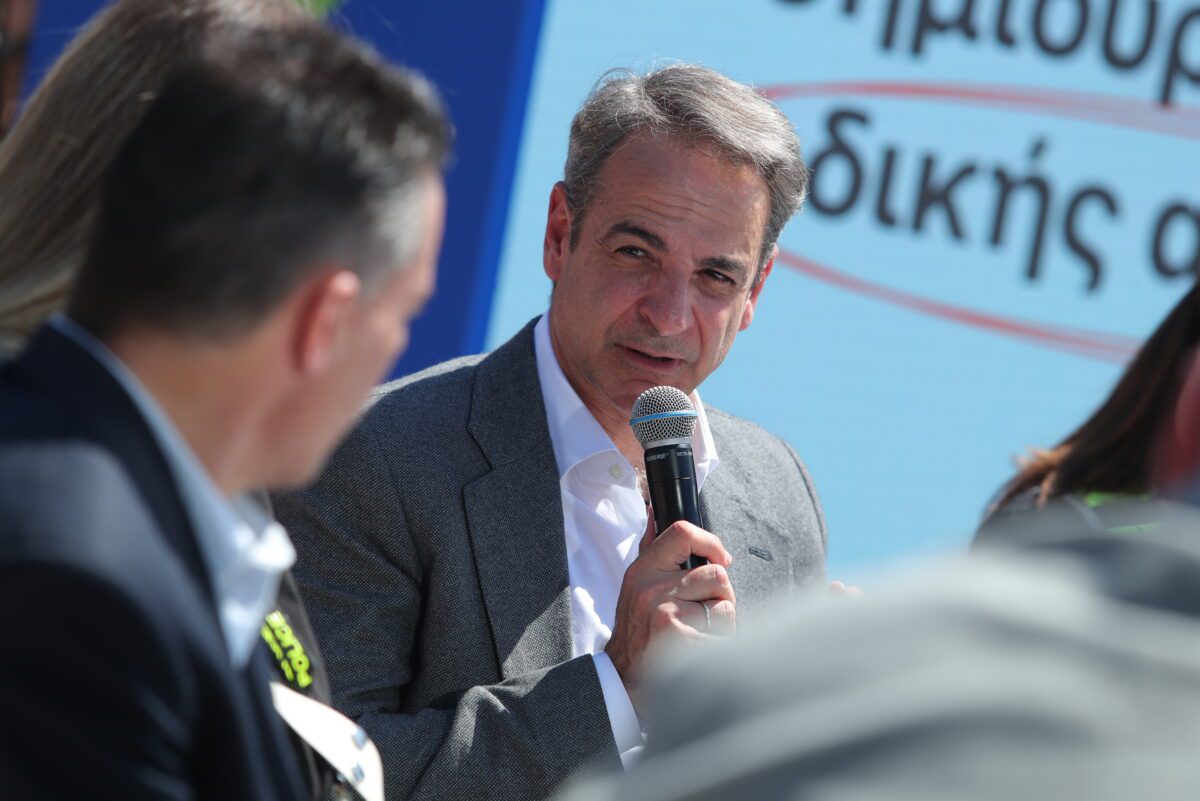 Απρόσμενες εξελίξεις: Σχέδιο Μητσοτάκη για απόσυρση παλιών αυτοκινήτων και «επαναστατικές» αλλαγές στην οδική ασφάλεια! - NewsPoint.gr