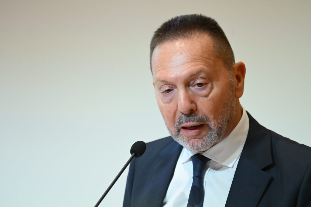Συναγερμός στην ελληνική οικονομία: Οι κρίσιμες προειδοποιήσεις του Γιάννη Στουρνάρα για πληθωρισμό, επενδύσεις και ισοζύγιο! - NewsPoint.gr