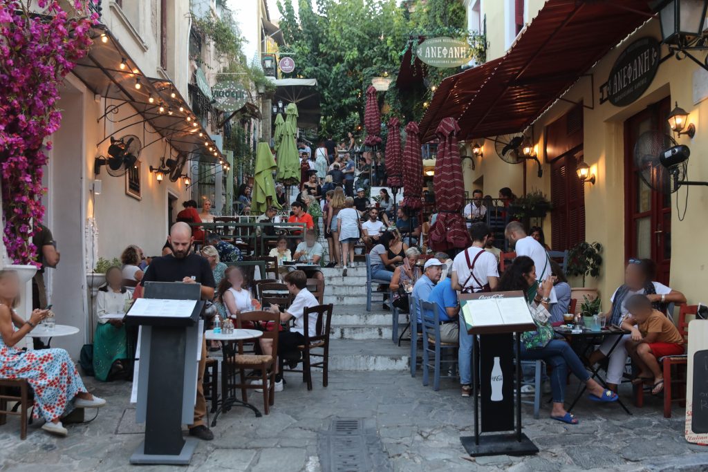 Αυτό είναι που δεν γνωρίζουν οι εργαζόμενοι για τις αμοιβές του Πάσχα – Όλα όσα αλλάζουν και τι δικαιούστε - NewsPoint.gr