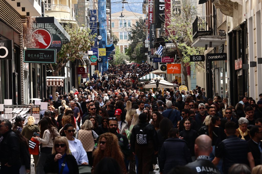 Μη χάσετε την τελευταία ευκαιρία! Τι αλλάζει στο ωράριο των καταστημάτων το Μεγάλο Σάββατο και πότε ξανανοίγουν μετά το Πάσχα 1 Μη χάσετε την τελευταία ευκαιρία! Τι αλλάζει στο ωράριο των καταστημάτων το Μεγάλο Σάββατο και πότε ξανανοίγουν μετά το Πάσχα - NewsPoint.gr
