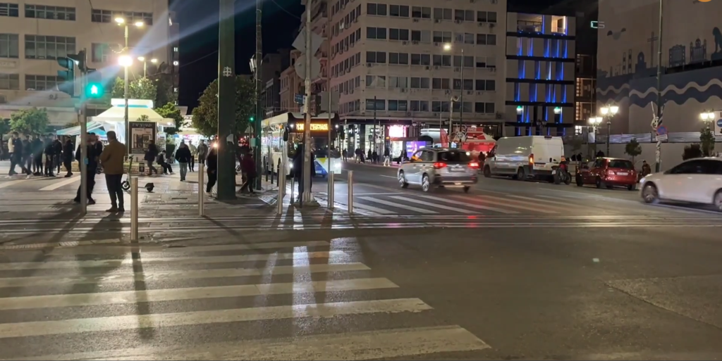 Αγωνία στον Πειραιά: Η μάχη ζωής του 17χρονου μετά το φρικτό τροχαίο με λεωφορείο – Όλο το παρασκήνιο - NewsPoint.gr