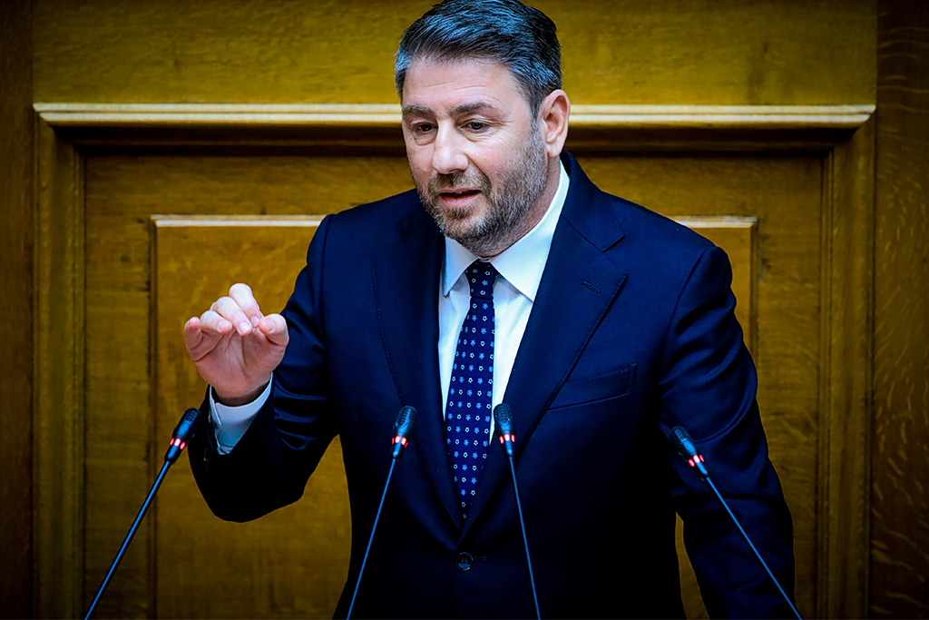 Η απρόσμενη επιστροφή του ΠΑΣΟΚ στο προσκήνιο – Το παρασκήνιο πίσω από τη μάχη για την εξουσία 1 Η απρόσμενη επιστροφή του ΠΑΣΟΚ στο προσκήνιο – Το παρασκήνιο πίσω από τη μάχη για την εξουσία - NewsPoint.gr