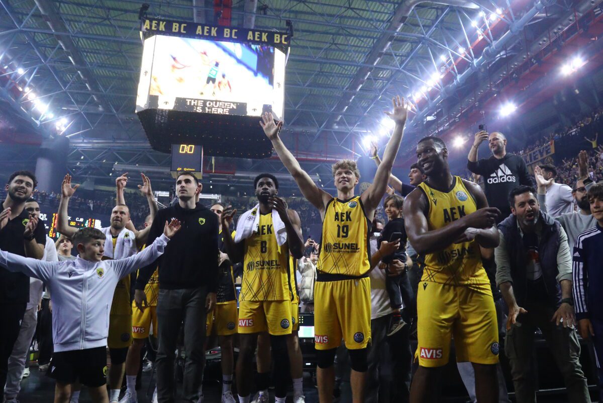 Απίστευτες στιγμές στη SUNEL Arena – Οι πανηγυρισμοί που συγκλόνισαν το Final 4 του BCL με την ΑΕΚ! - NewsPoint.gr