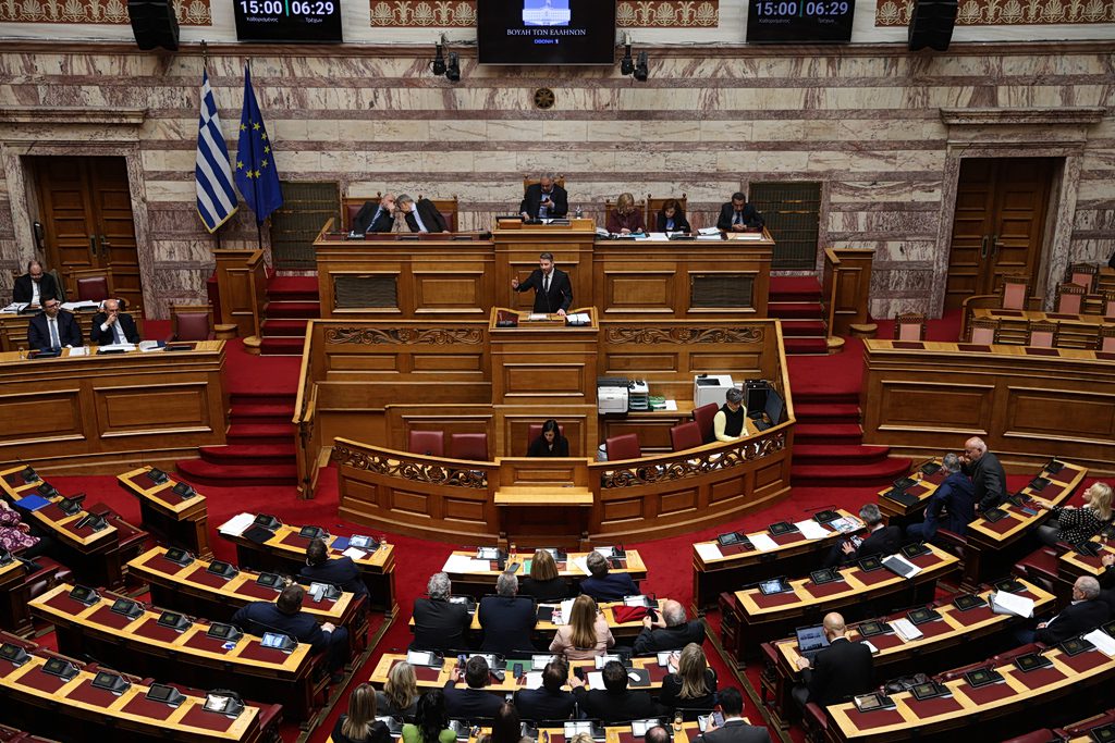 Τι πραγματικά συνέβη στη Βουλή: Η κρίσιμη συνεδρίαση, το σοκ και οι παρασκηνιακές κινήσεις που άλλαξαν τα πάντα! - NewsPoint.gr