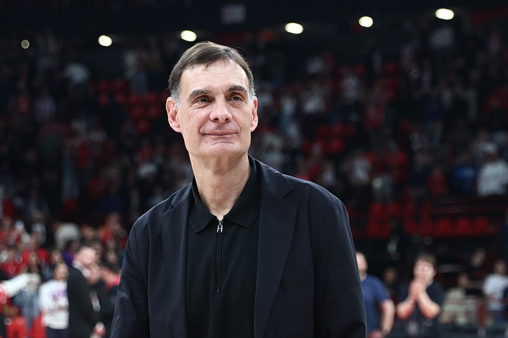 Η συγκλονιστική εξομολόγηση του Μπαρτζώκα: Γιατί η πρωτιά του Ολυμπιακού προκαλεί συγκίνηση και ελπίδα! 1 Η συγκλονιστική εξομολόγηση του Μπαρτζώκα: Γιατί η πρωτιά του Ολυμπιακού προκαλεί συγκίνηση και ελπίδα! - NewsPoint.gr