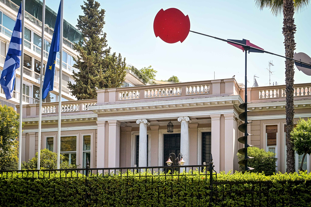 Πανικός στο Μαξίμου: Η σκιά των ευρωεκλογών φέρνει ανατροπές πριν τις εθνικές κάλπες – Όλες οι εξελίξεις που δεν περιμέναμε! 14 Πανικός στο Μαξίμου: Η σκιά των ευρωεκλογών φέρνει ανατροπές πριν τις εθνικές κάλπες – Όλες οι εξελίξεις που δεν περιμέναμε! - NewsPoint.gr