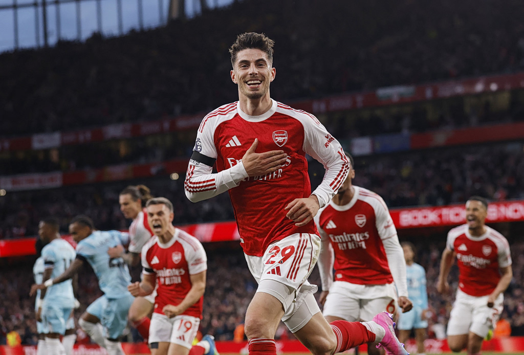 Αποκάλυψη στην Premier League: Η Άρσεναλ αγγίζει το όνειρο μετά τη μεγάλη νίκη επί της Μπέρνλι! - NewsPoint.gr