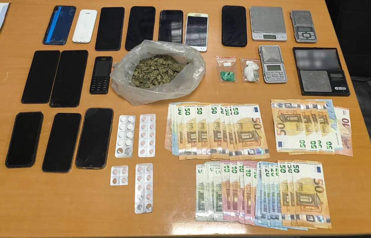Απίστευτη ανατροπή στις Σέρρες: Η Roxy της αστυνομίας ξεσκέπασε ολόκληρη συμμορία με ανήλικους στην υπόθεση ναρκωτικών! - NewsPoint.gr