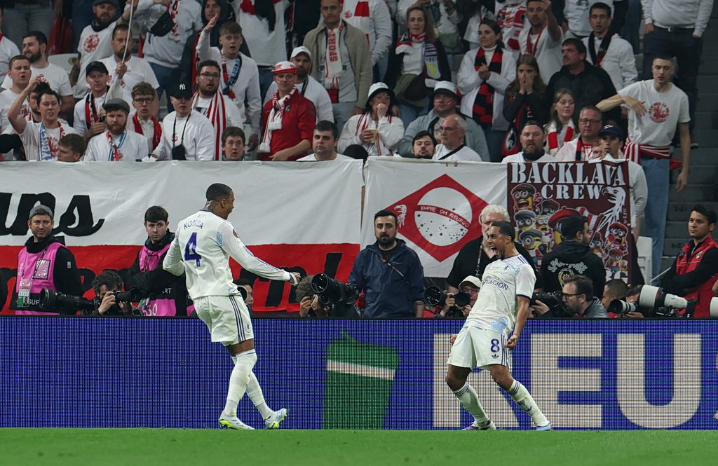 Απίστευτη έναρξη στον τελικό Europa League – Ο Τίλεμανς καθηλώνει με γκολ-ποίημα τη Φράιμπουργκ! - NewsPoint.gr