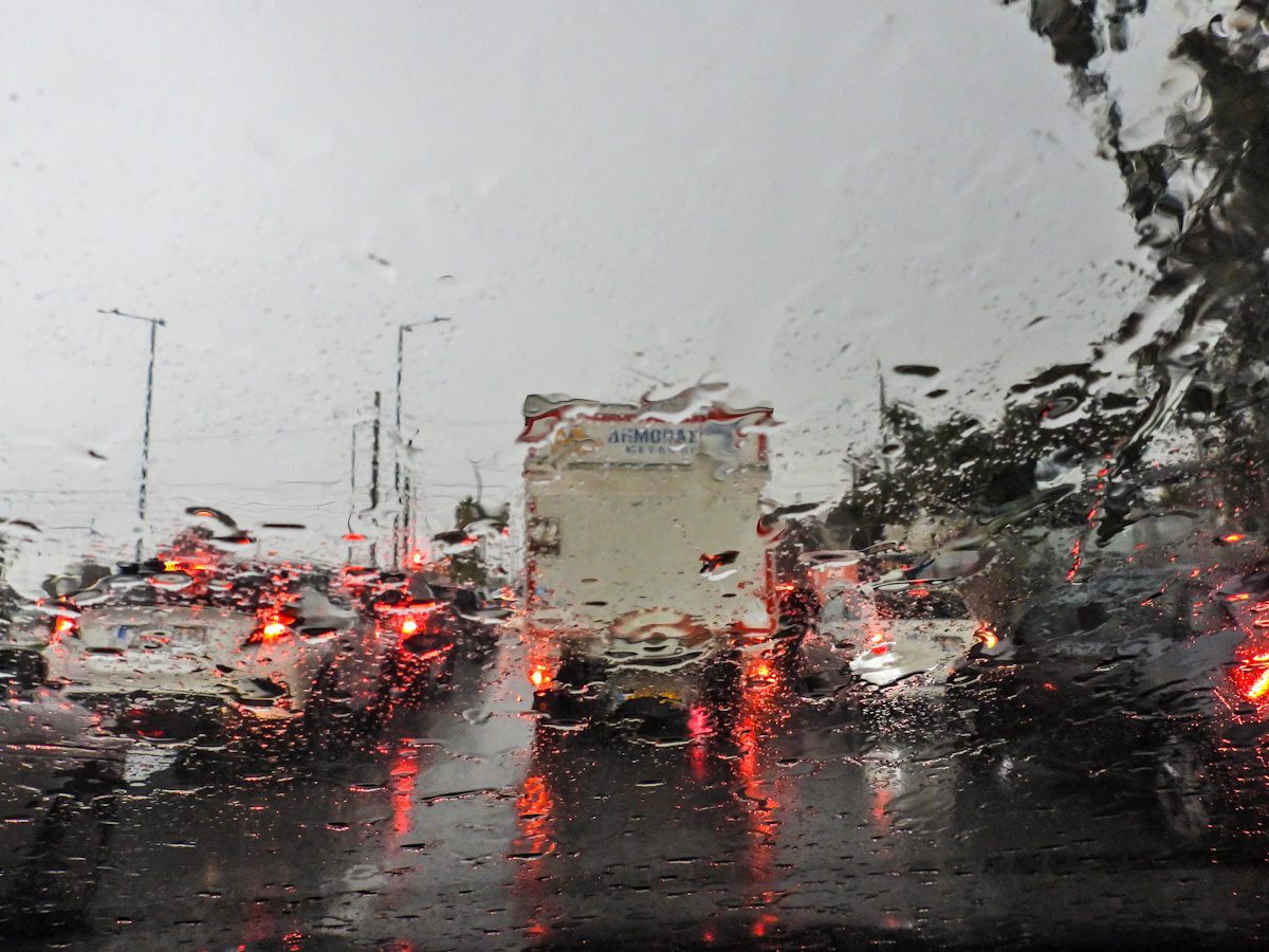 Η καιρική ανατροπή που ξάφνιασε όλους – Δείτε πού θα “χτυπήσουν” βροχές και καταιγίδες σήμερα! - NewsPoint.gr