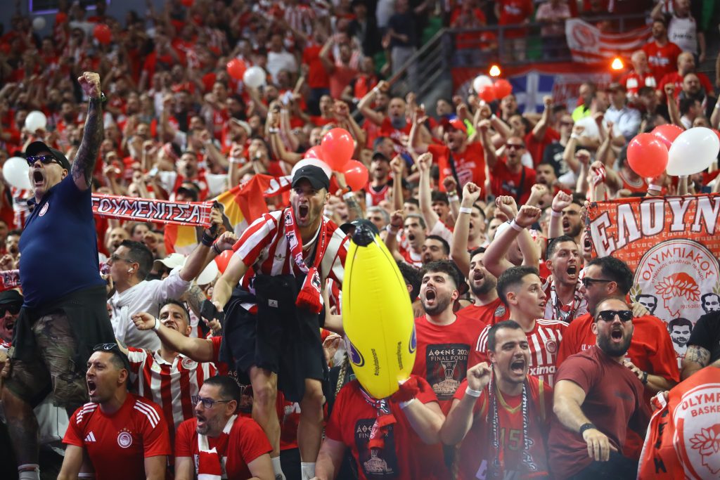 Κανείς δεν πίστευε τι συνέβη στο T-Center: Η EuroLeague έμεινε άφωνη με τους οπαδούς του Ολυμπιακού! - NewsPoint.gr