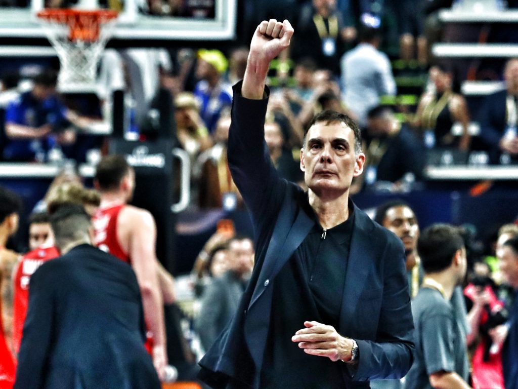 Η δήλωση που έβαλε φωτιά στον τελικό – Τι αποκάλυψε ο Μπαρτζώκας μετά το θρίαμβο του Ολυμπιακού επί της Φενέρμπαχτσε - NewsPoint.gr